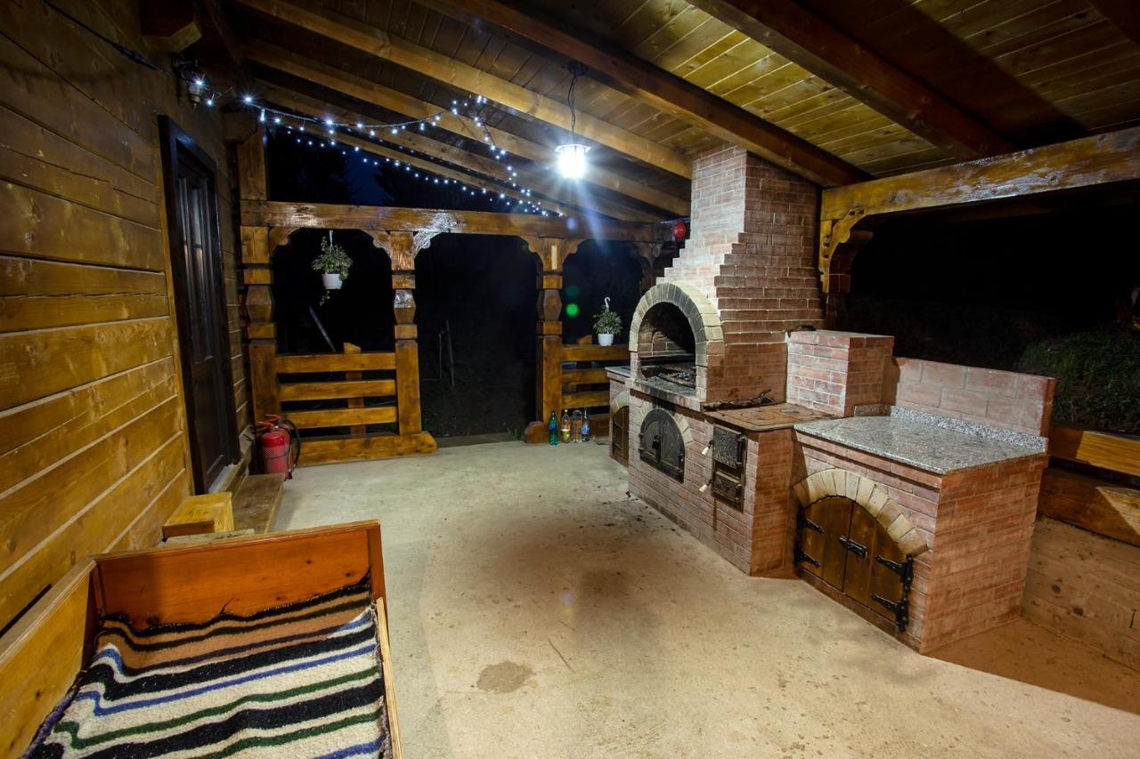 Bed and Breakfast Tulean Cabin Săcel Zewnętrze zdjęcie